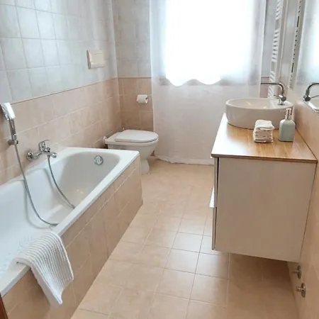 Casa Di Vika Appartamento *