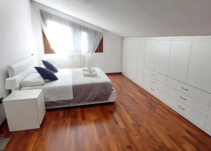 Casa Di Vika Lägenhet Volta Barozzo